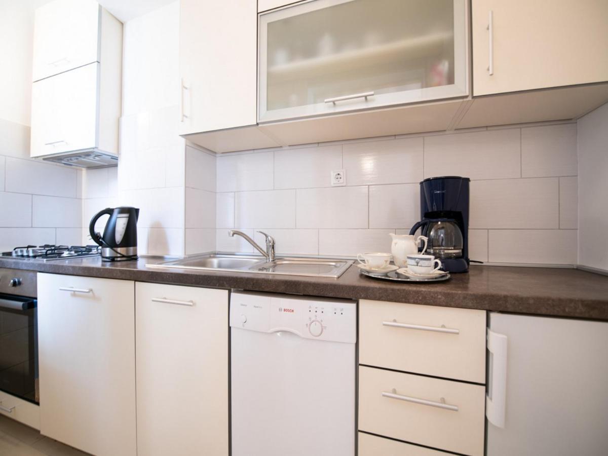 Apartment Marina With Sea View Lovran Buitenkant foto